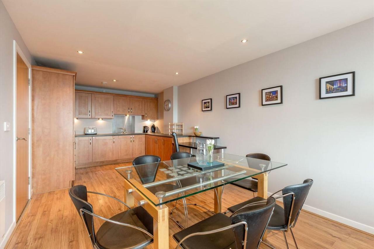 Modern Riverfront Apt. 10 Mins From Hydro/Secc Glasgow Exterior photo